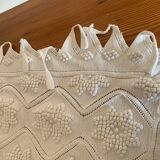 Ancien couvre lit au crochet