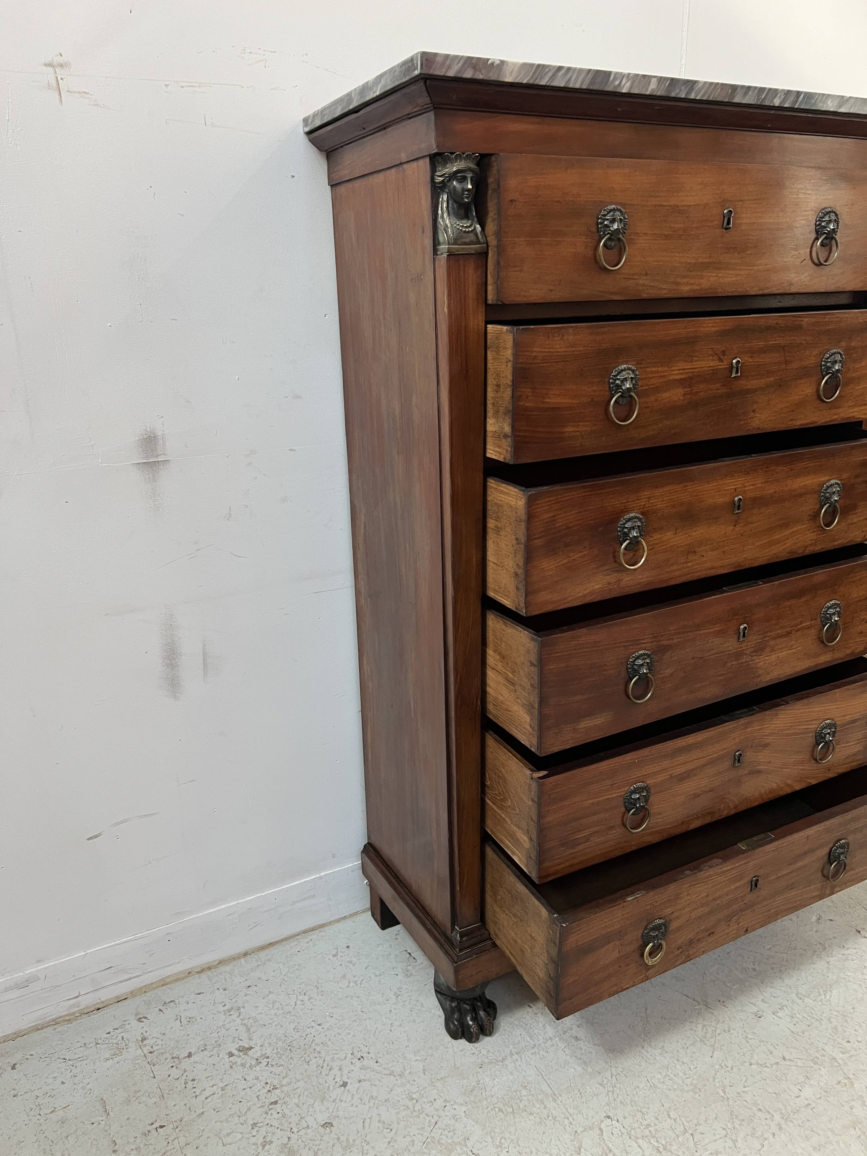 Empire period chest of drawers in mahogany and veneer, 19th century