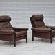 Fauteuil danois années 1970, état d'origine, cuir d'ameublement, bois de chêne foncé.