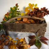 Wooden shelf with handle, garden basket
