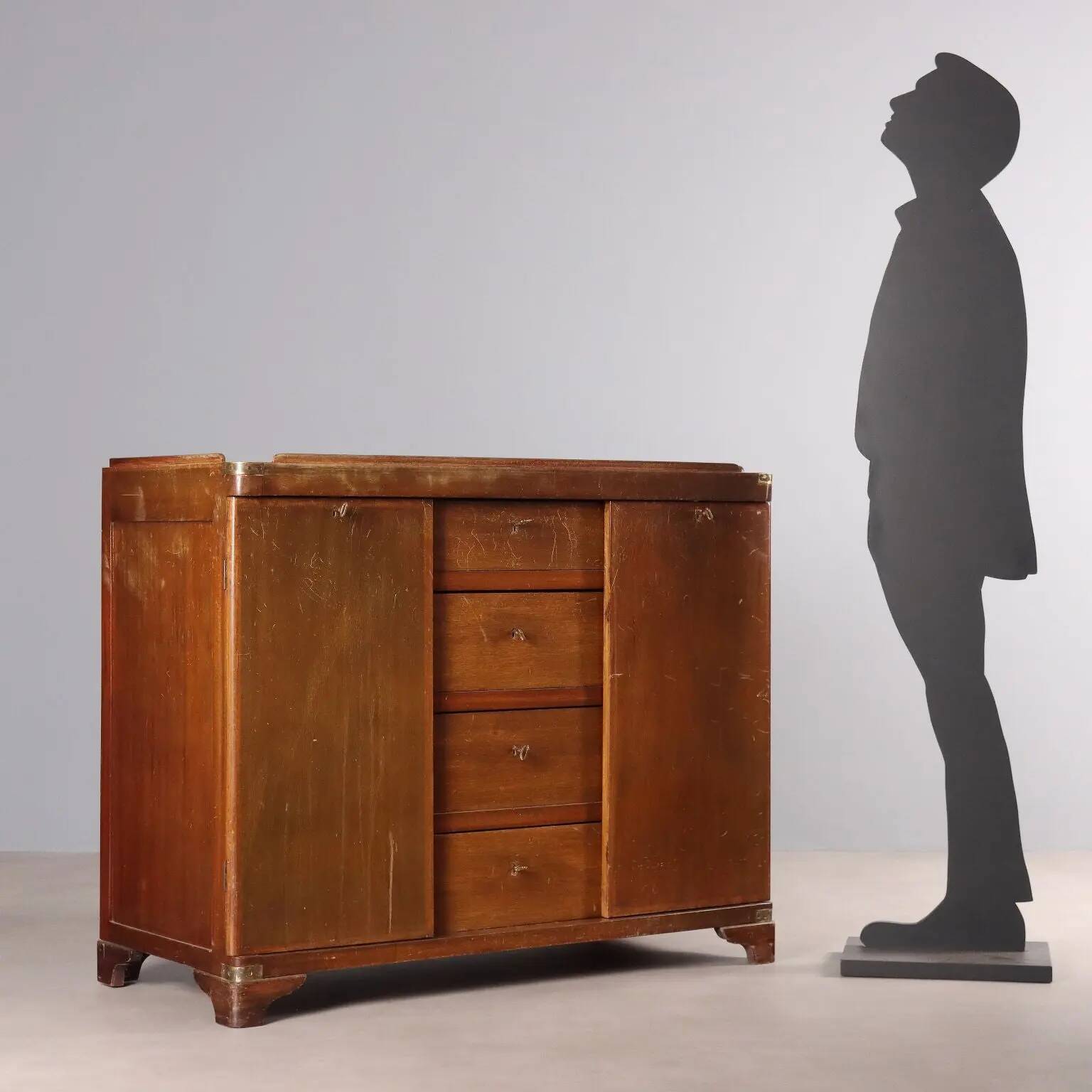 Antique mahogany commode with brass details, 4 drawers, 20th century.