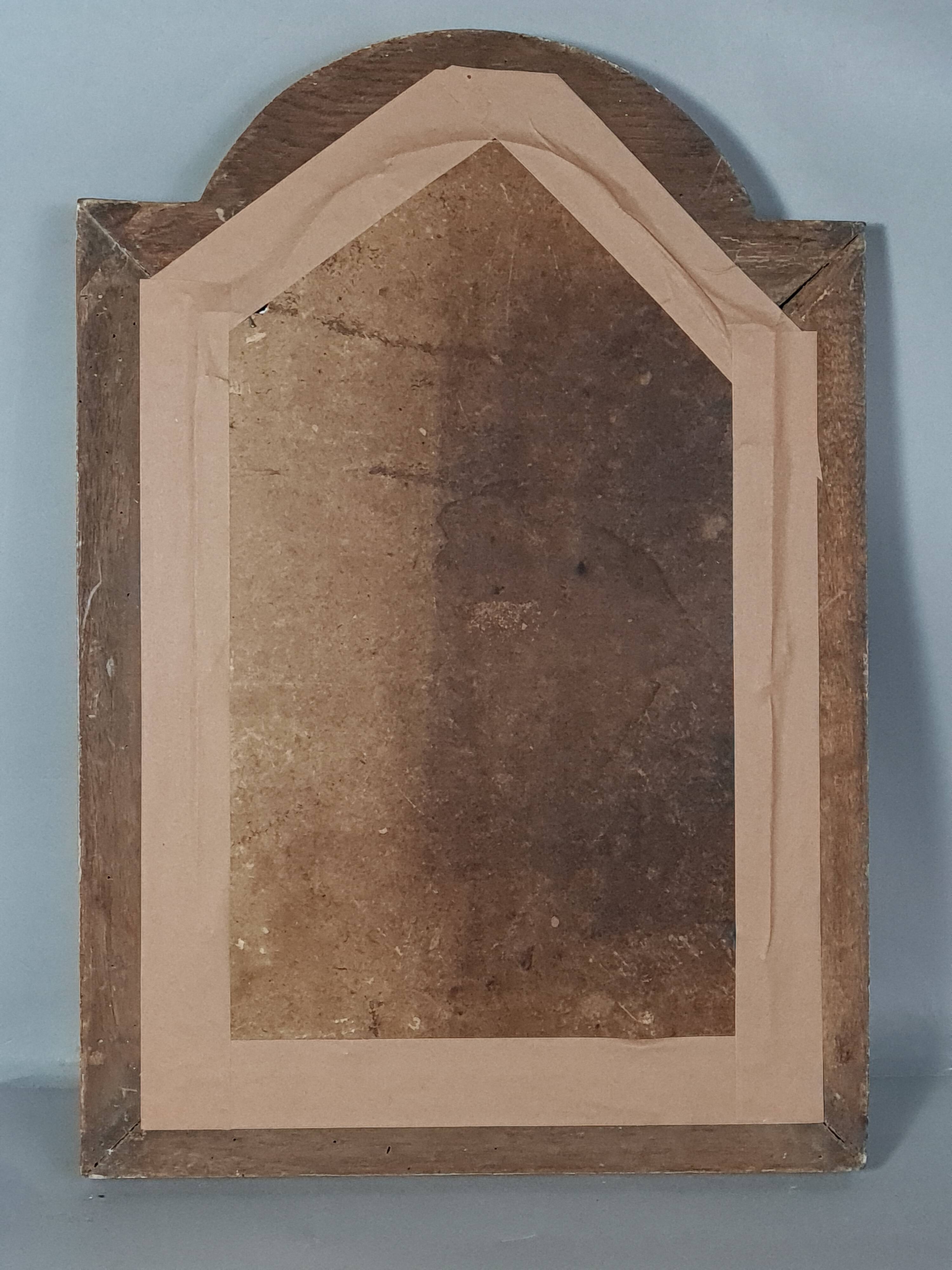 Antique mirror with hat-shaped frame, carved and gilded wood, 46x32 cm D011