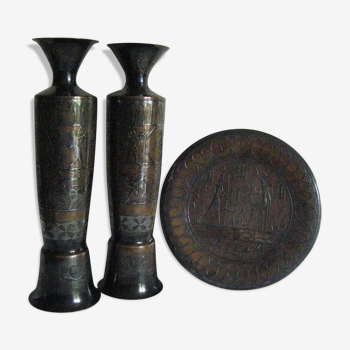 Vases and decorative plate