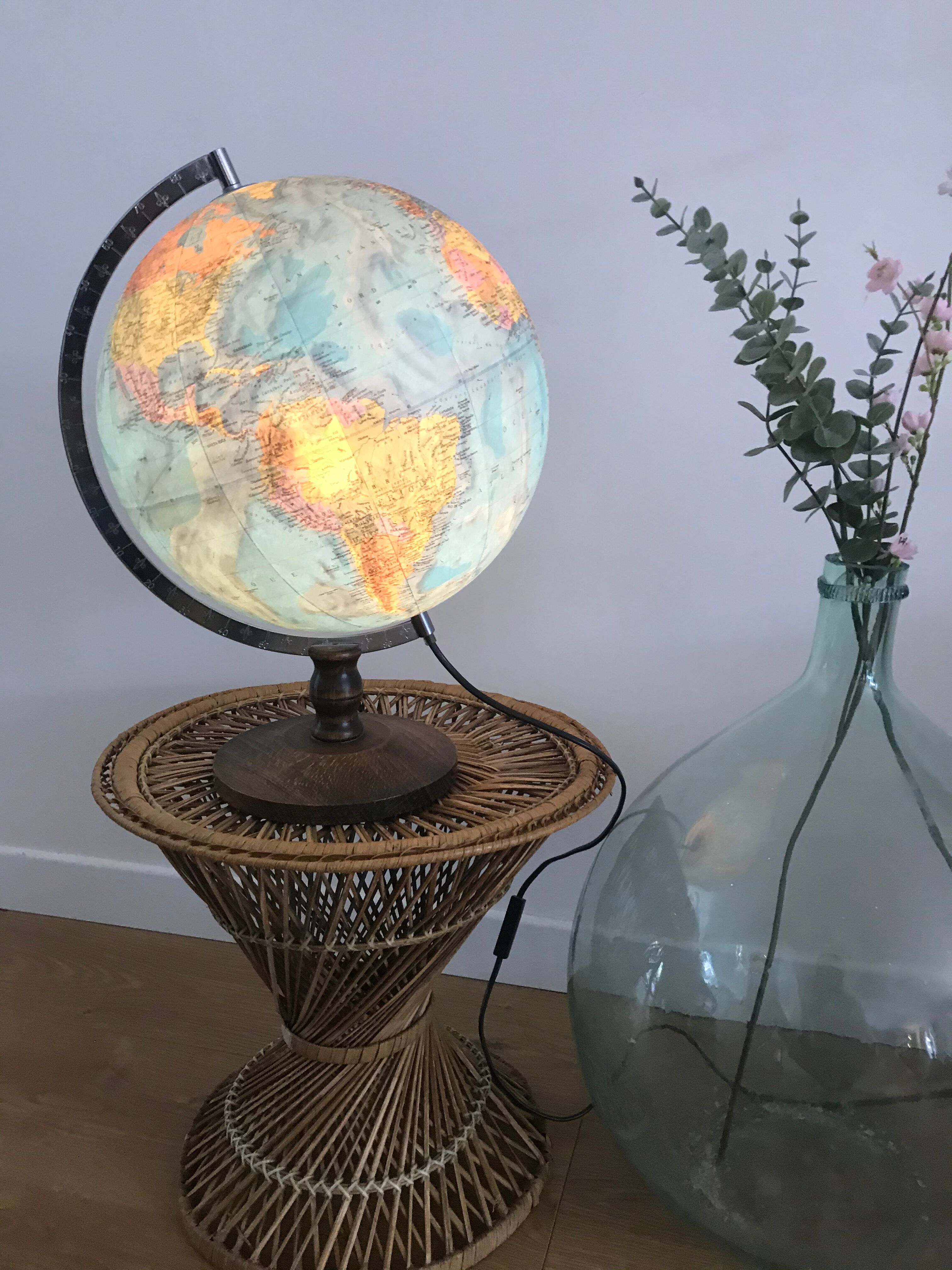 Bright globe of taride maps by georges philip - sound, paper map 1990