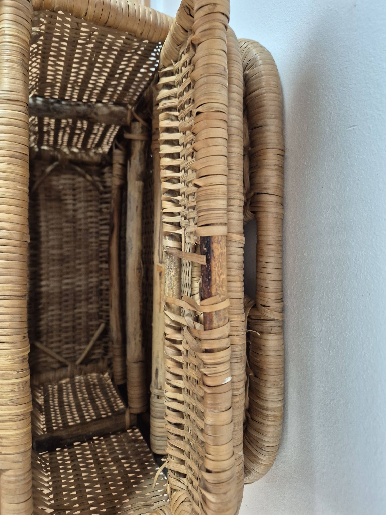 Vintage foldable beach chair, picnic in rattan and leather.