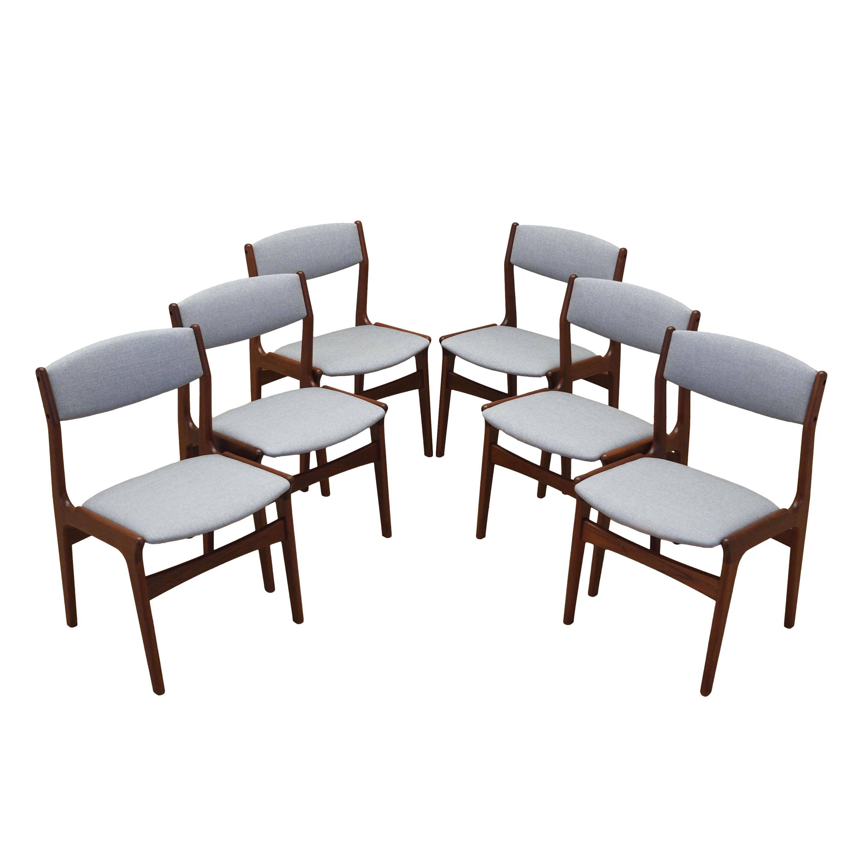 Ensemble de six chaises en teck, design danois, années 1970, fabrication : Nova