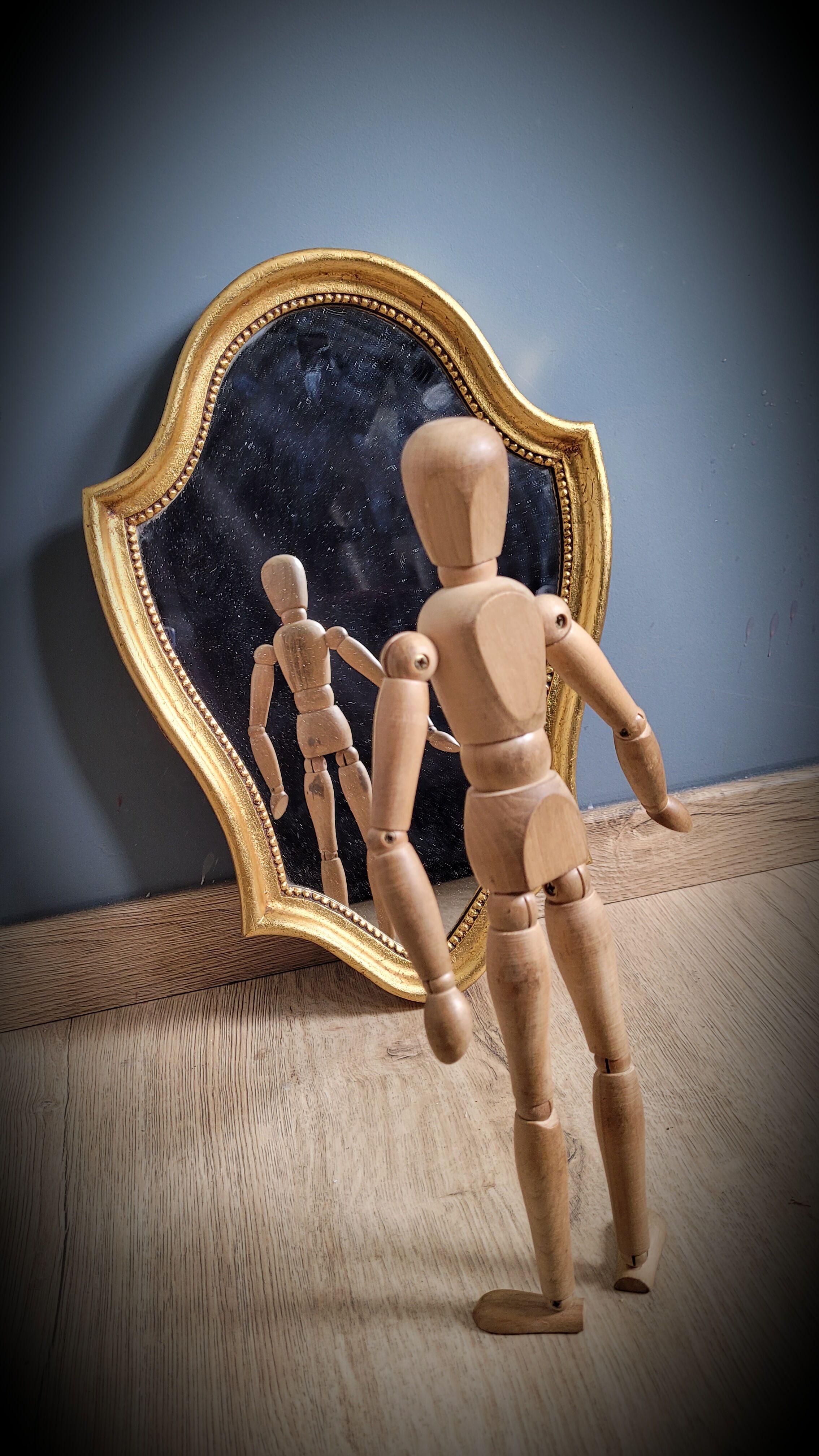 Mirror small pear 27x40cm
