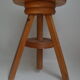 Tabouret à vis