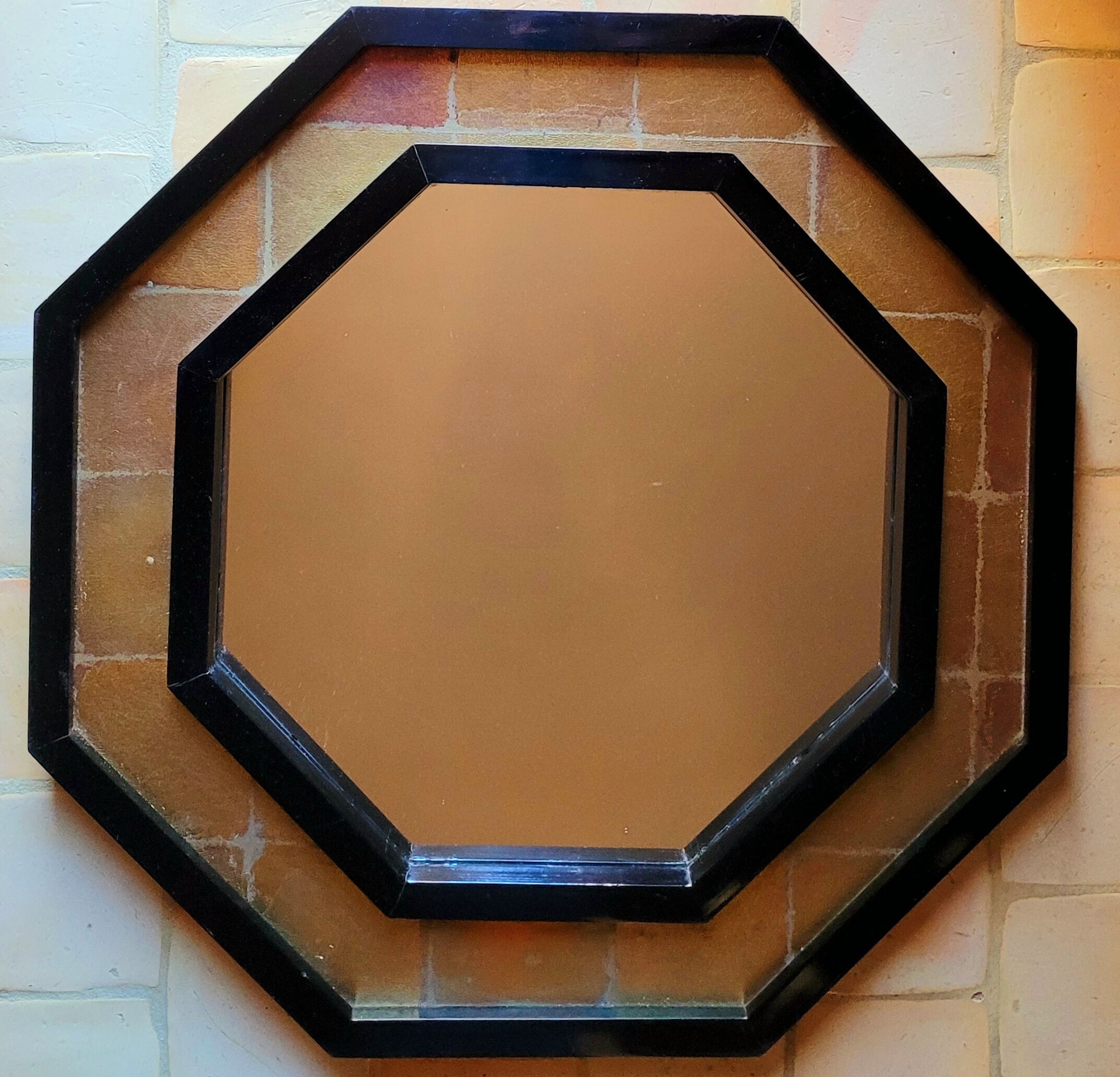 Miroir octogonal vintage laqué noir et doré années 70 80