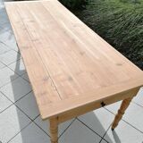 Farm table