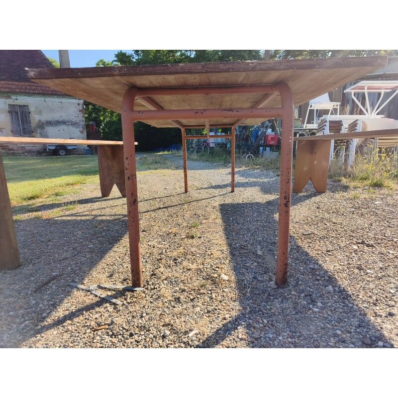Industrial or communal table with benches