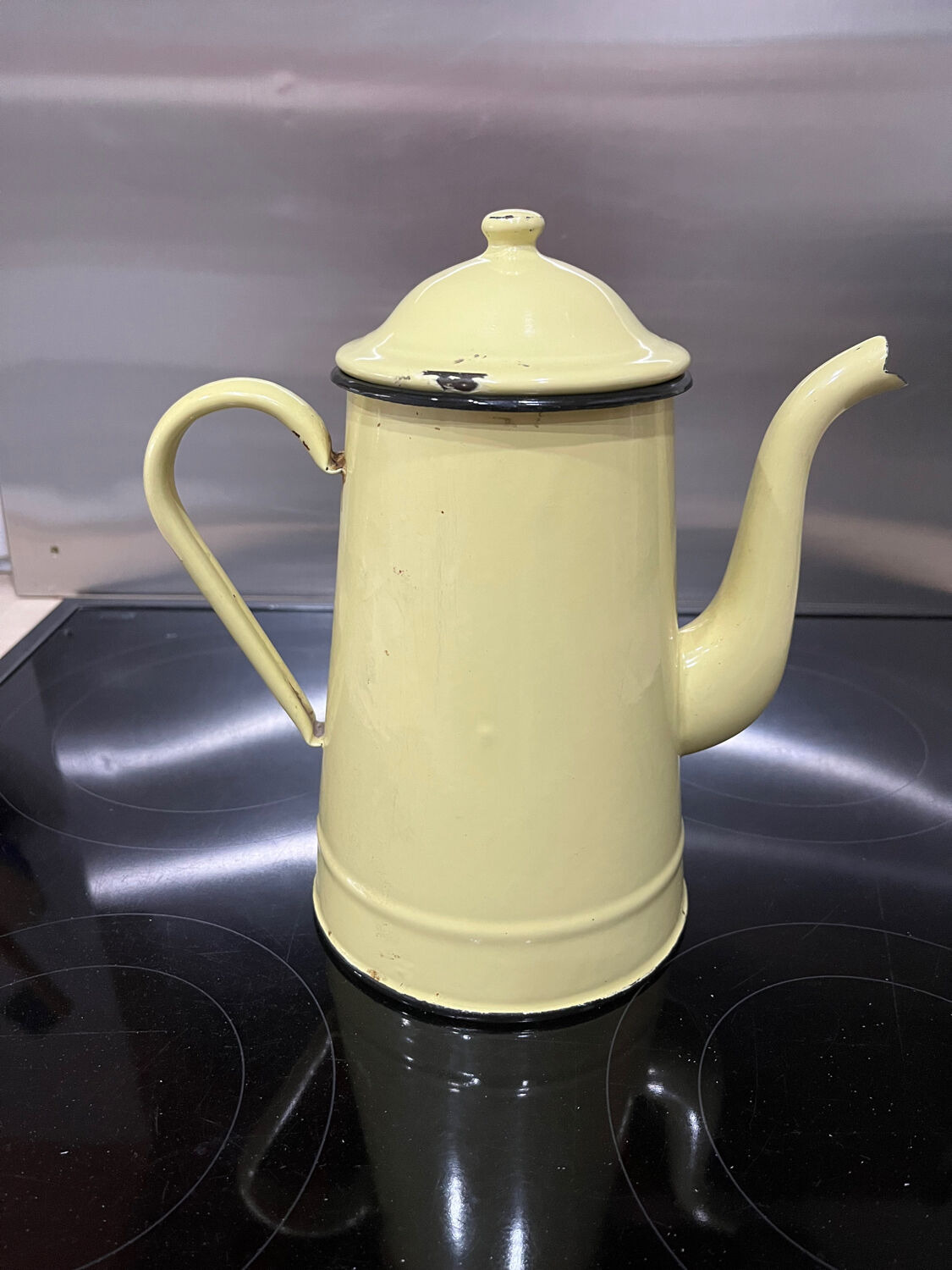 Enameled sheet metal jug