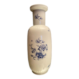 Vase with Far Eastern porcelain decoration from Portugal Vista Alegre