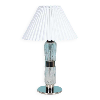 Mid-century glass table lamp by Richard Essig, chic hotel style.