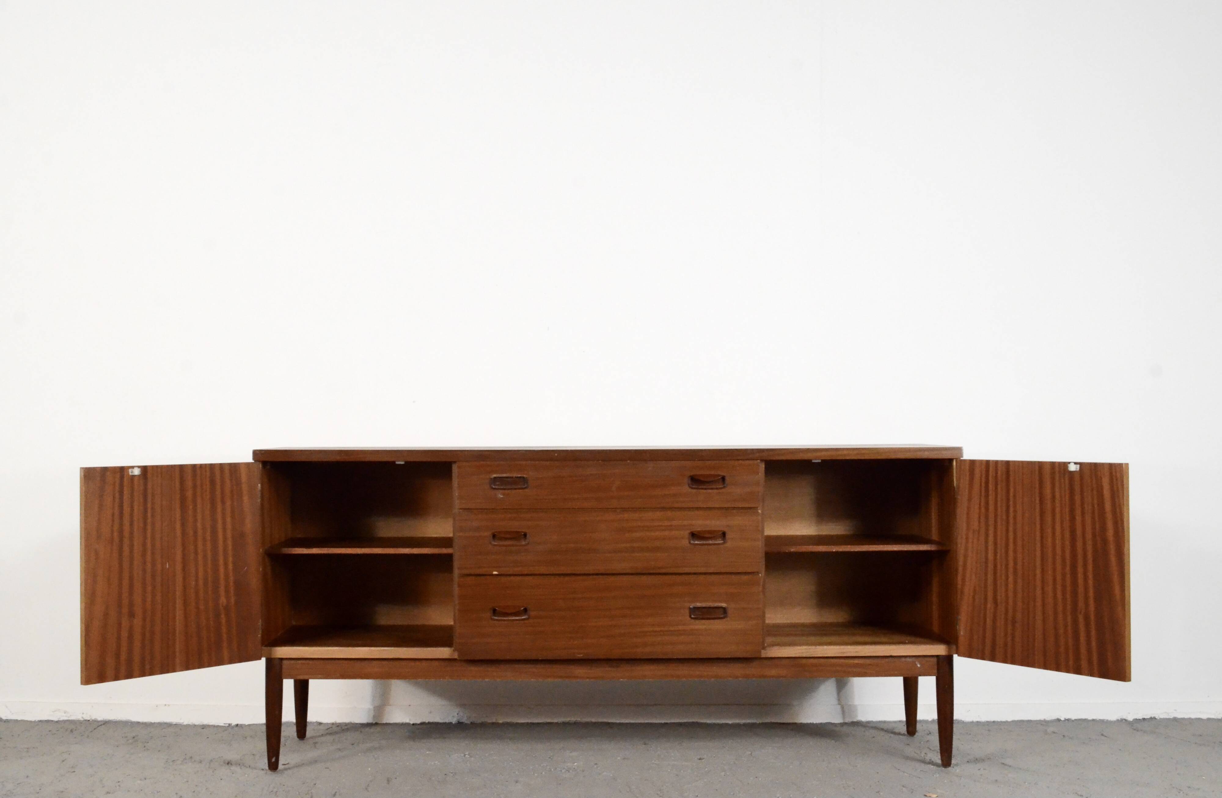 Stylish Vintage Danish Style Teak Sideboard / Dresser. Midcentury Modern
