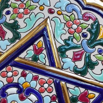 Enameled plate