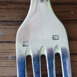 12 Art Deco place settings
