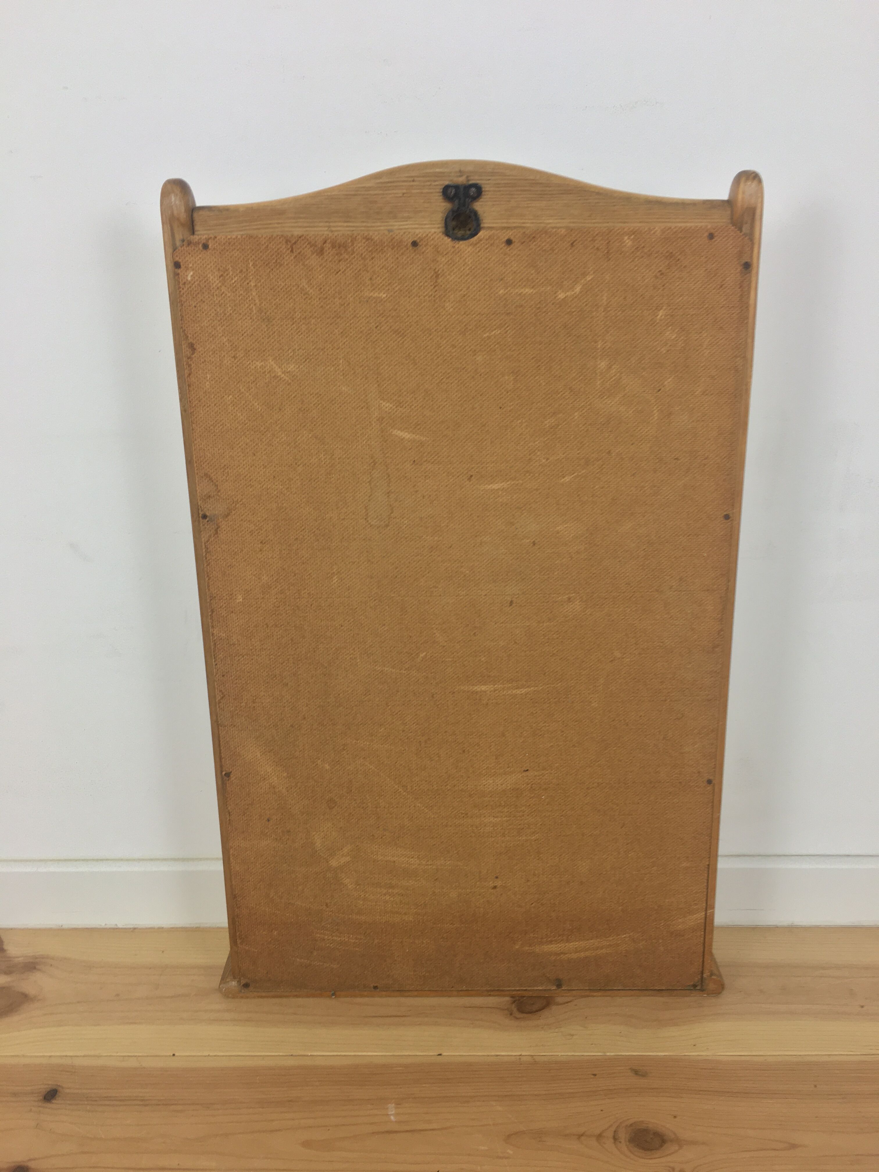 Tablet mirror, solid wood