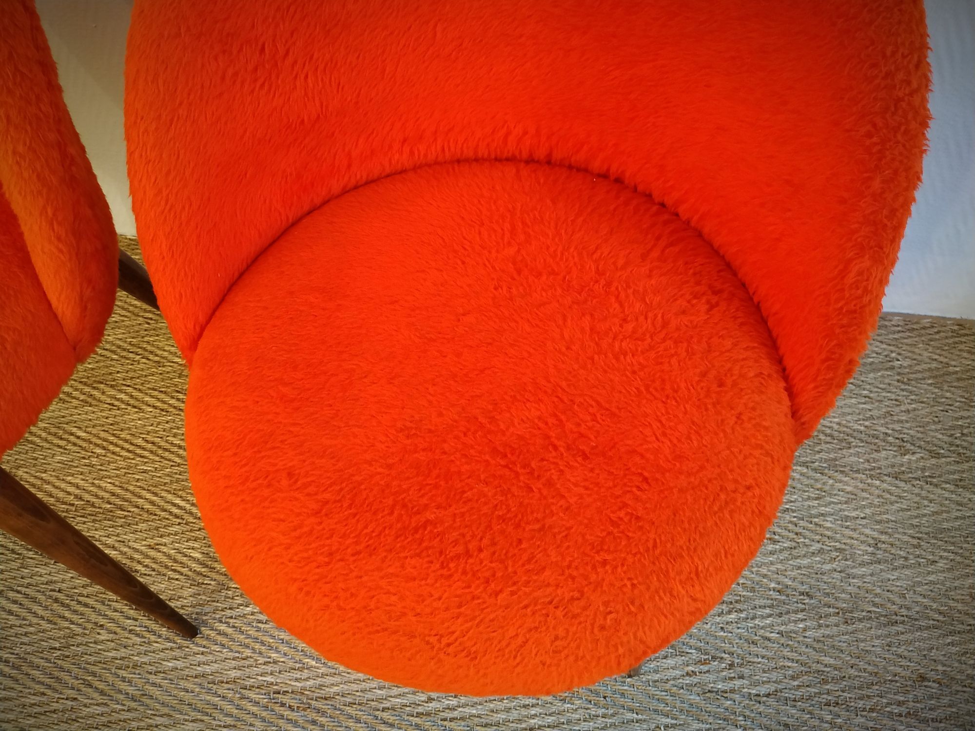 Paire de chaises 70's "moumoute"