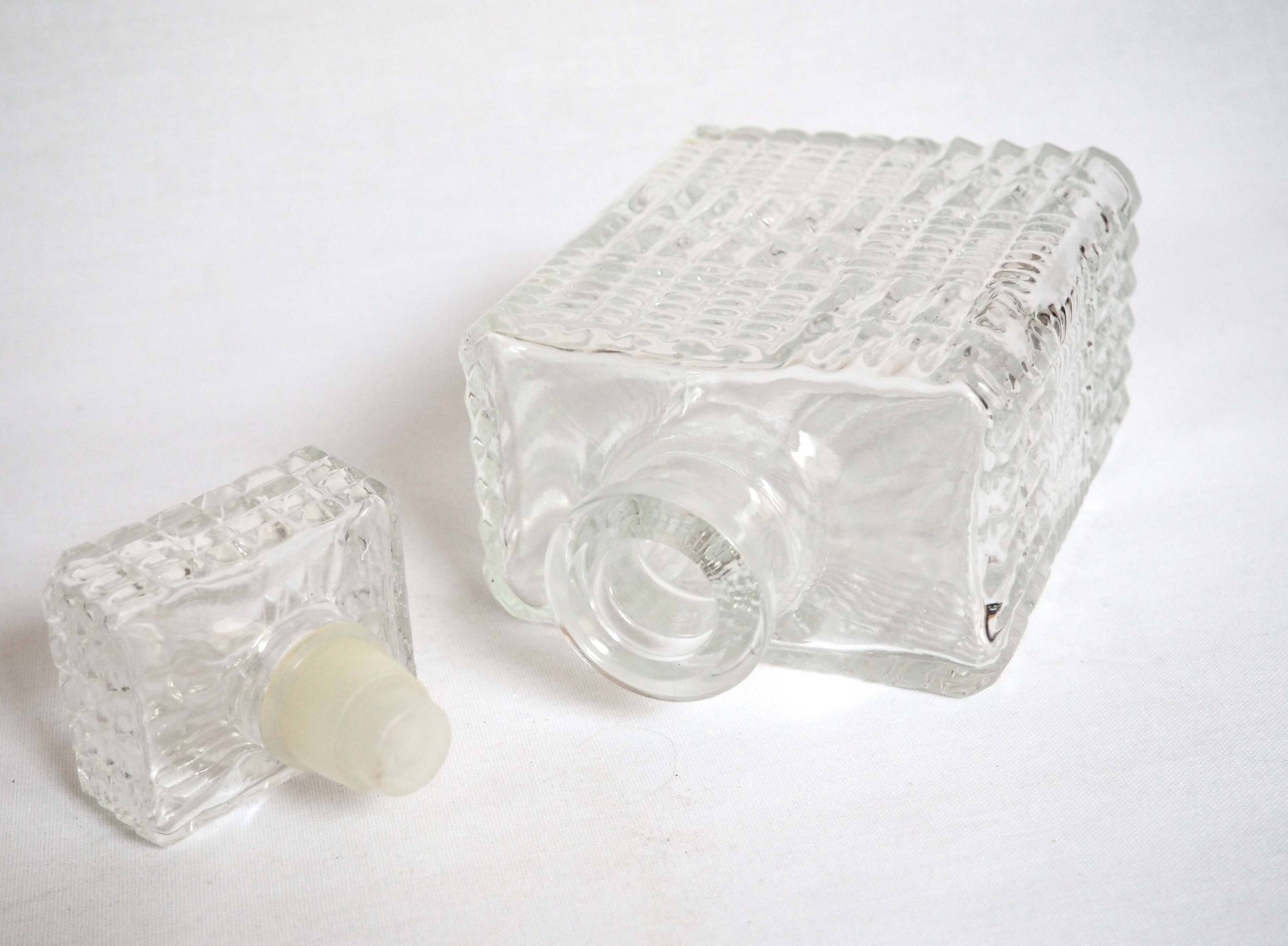 Rectangular whiskey decanter