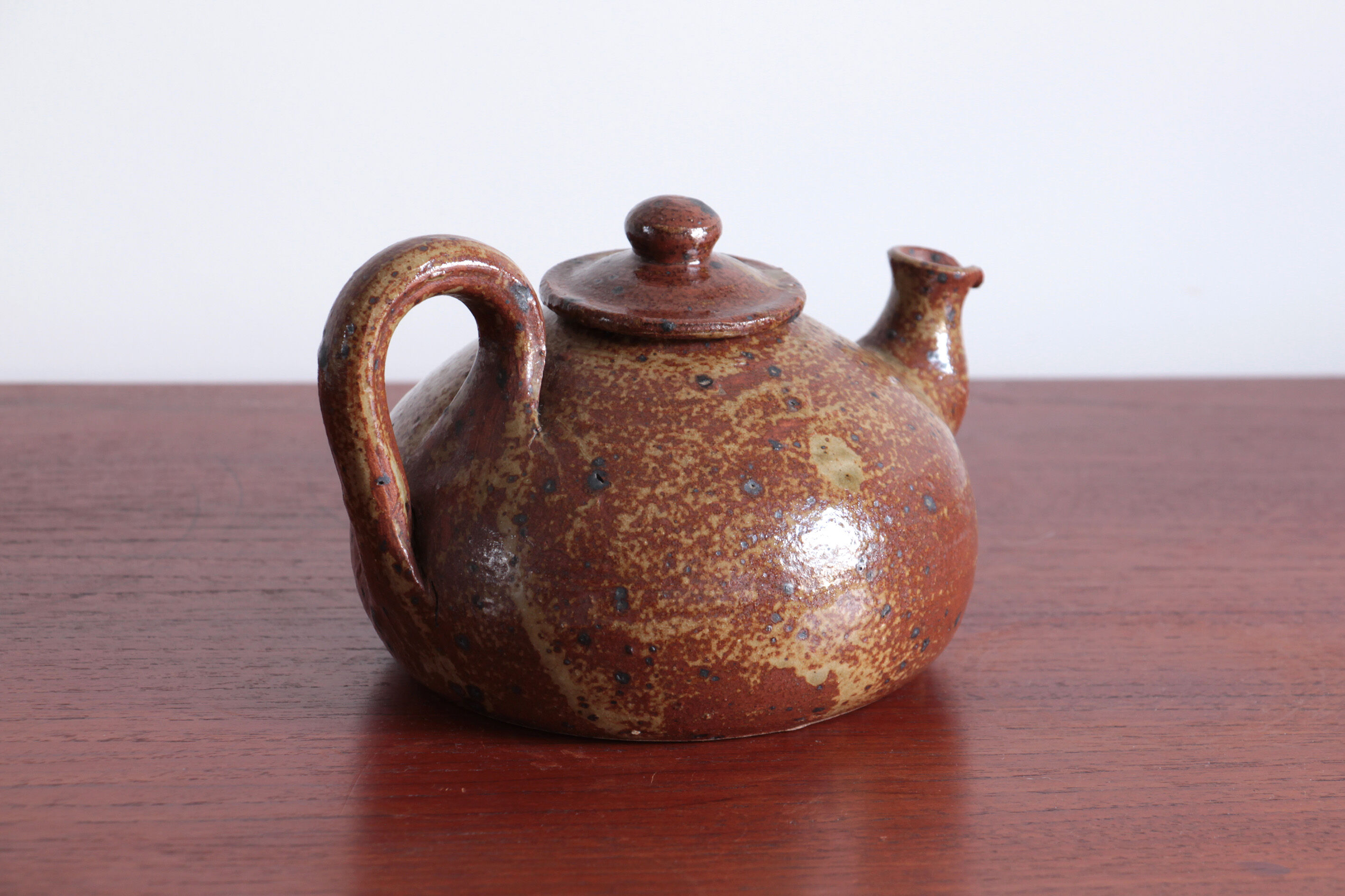 Pyrete sandstone teapot
