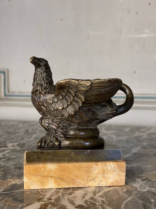 Aigle et serpent, encrier en bronze sur socle de marbre