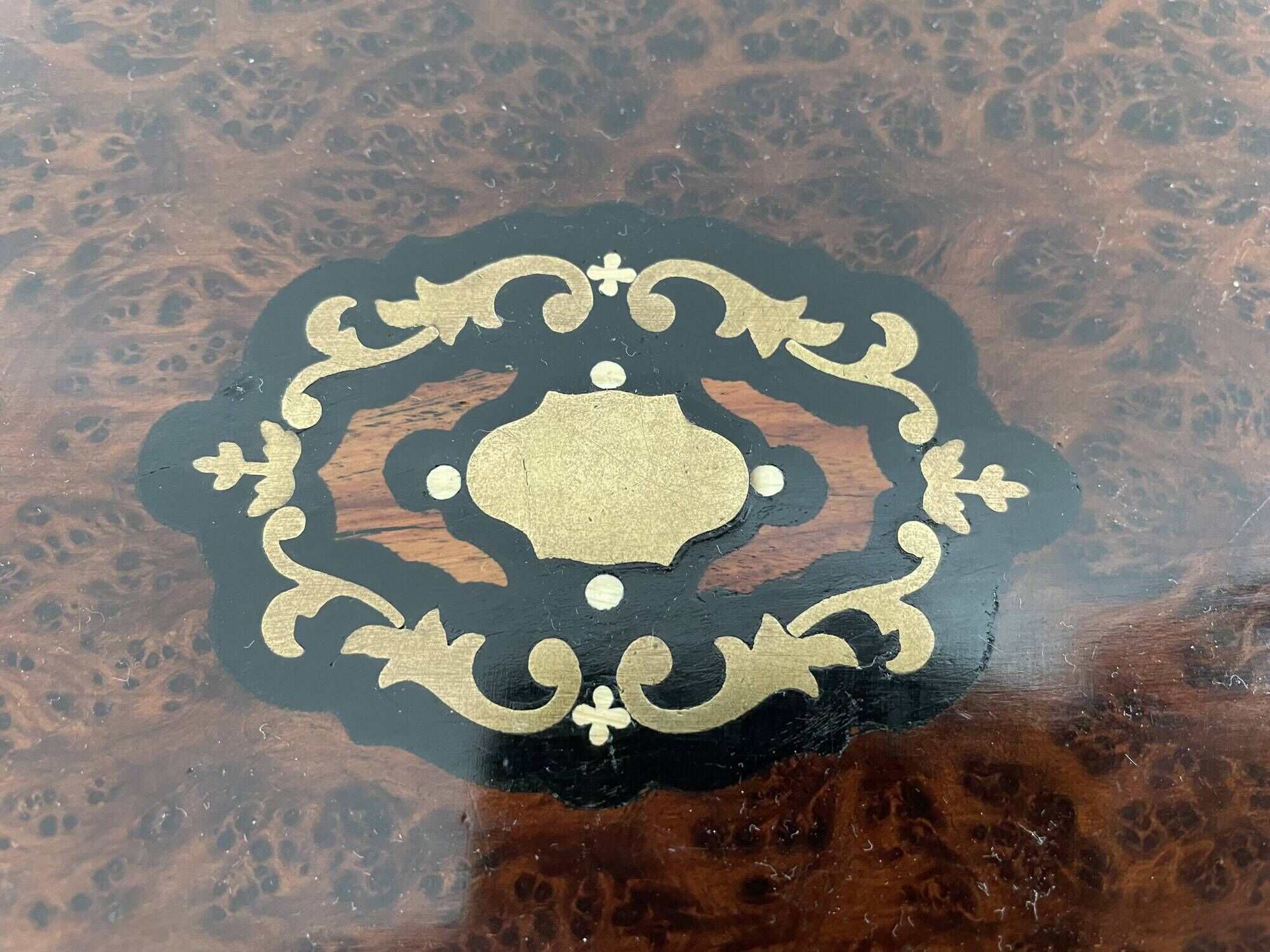 Jewelry box, Napoleon III, nineteenth century, cedar magnifying glass, rosewood, brass