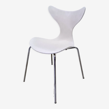 Model 3108 "Lily" or "seagull" chair by Arne Jacobsen for Fritz Hansen, Denmark 1976