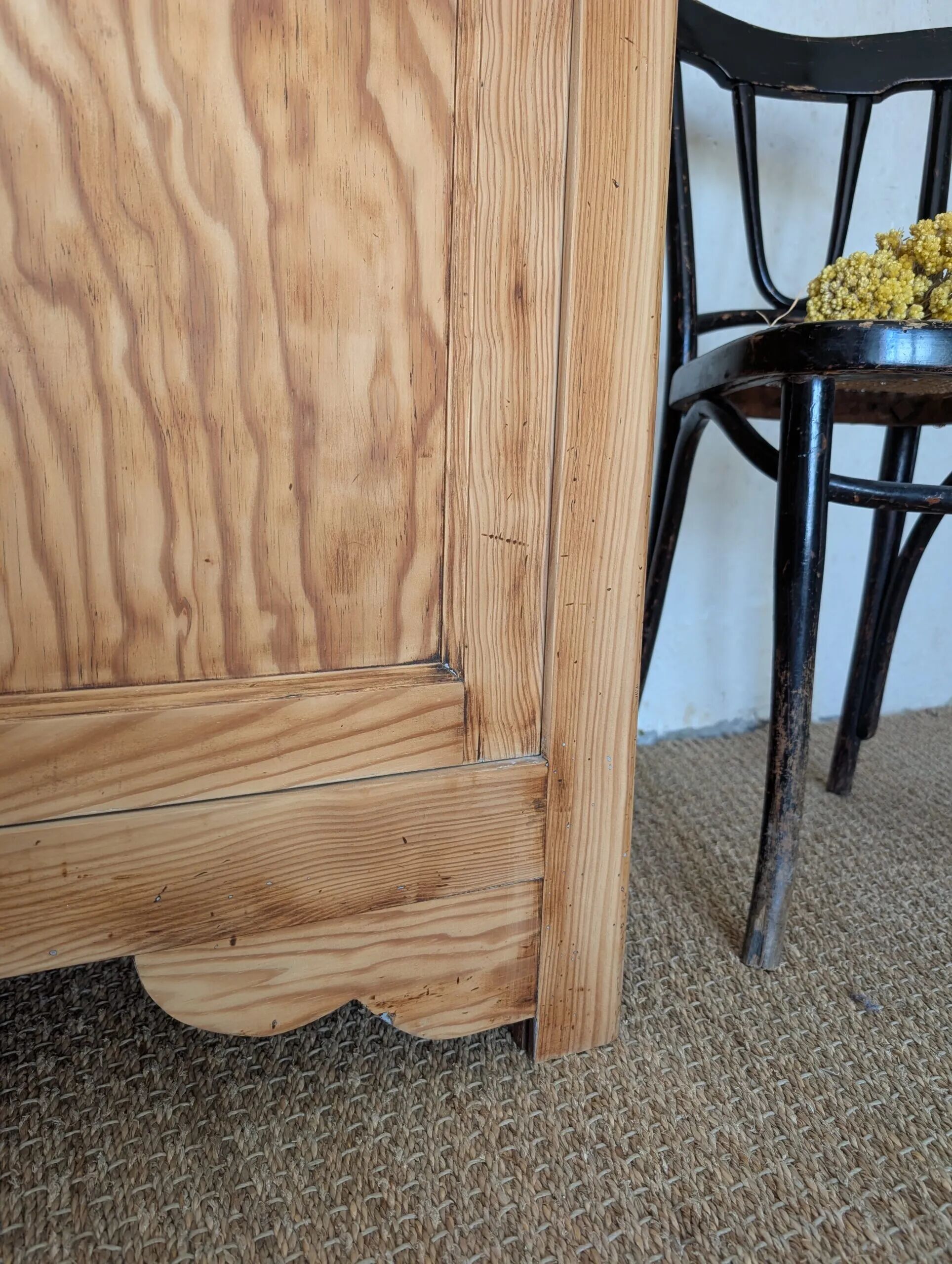 Old glass-fronted wooden library – blue interior