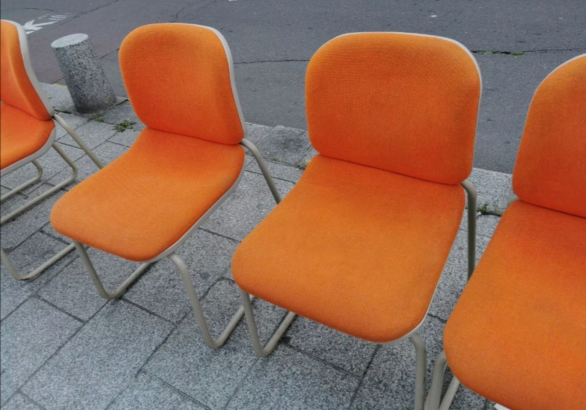 Set of 6 vintage orange Euro Chair Girsberger design chairs