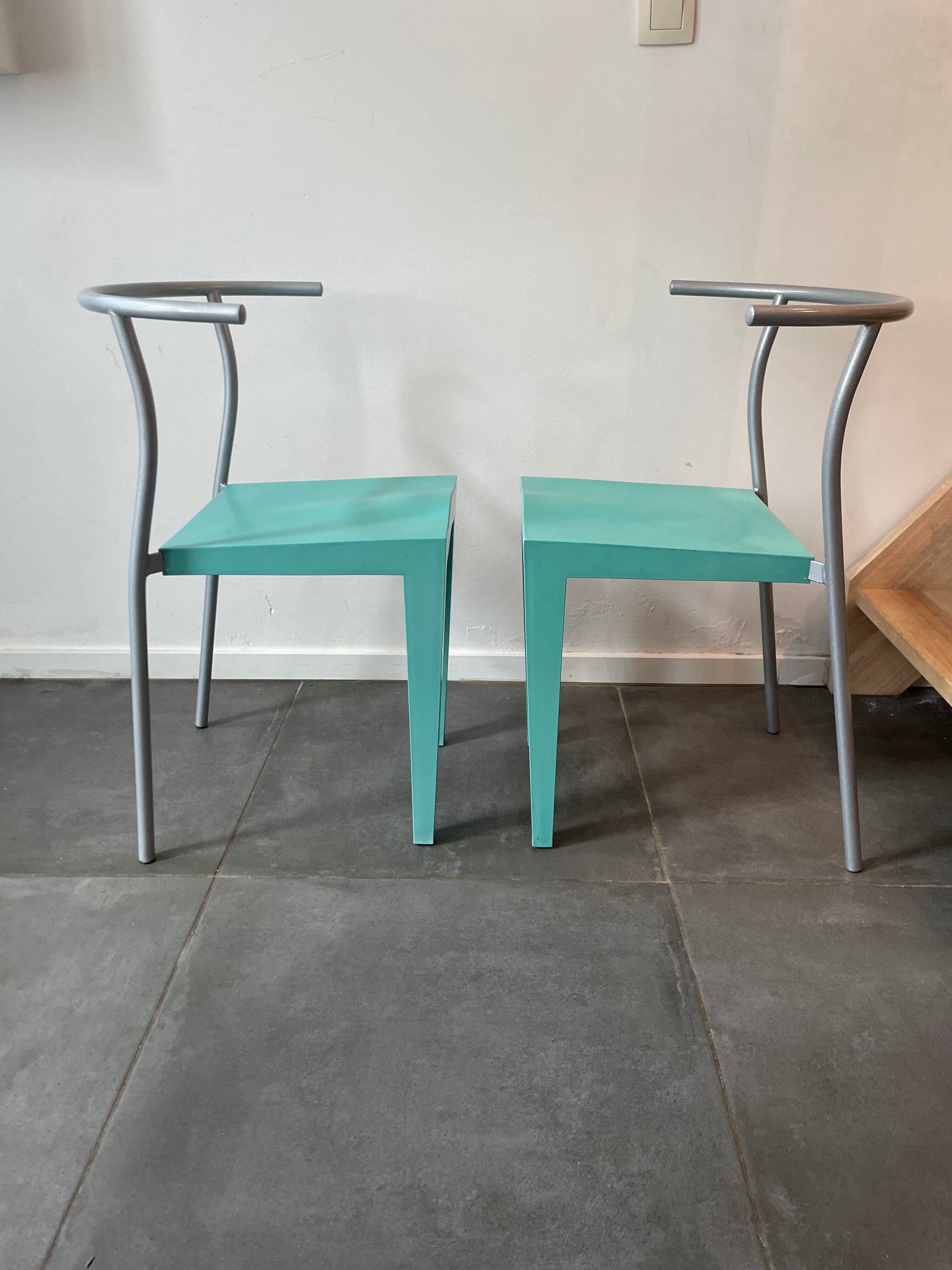 2 chaises dr glob de Philippe starck pour Kartell, 1980s