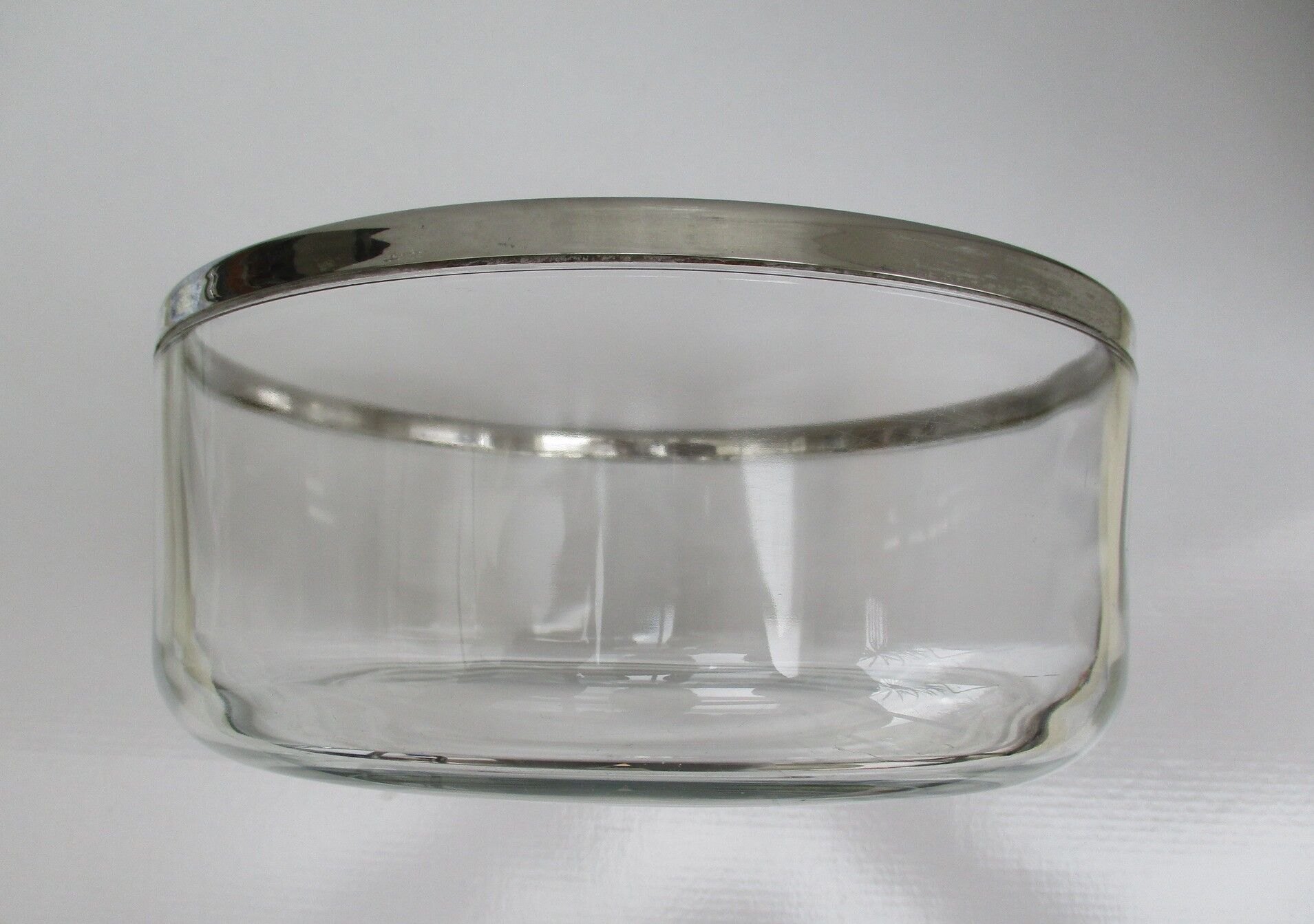 Glass bowl silver metal edge