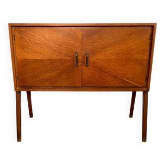 Compass bar cabinet