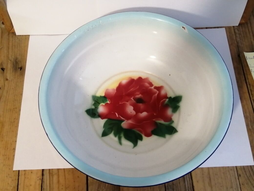 Peacock enamelled metal basin decoration