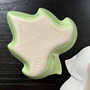 Pair of leaf-shaped dishes