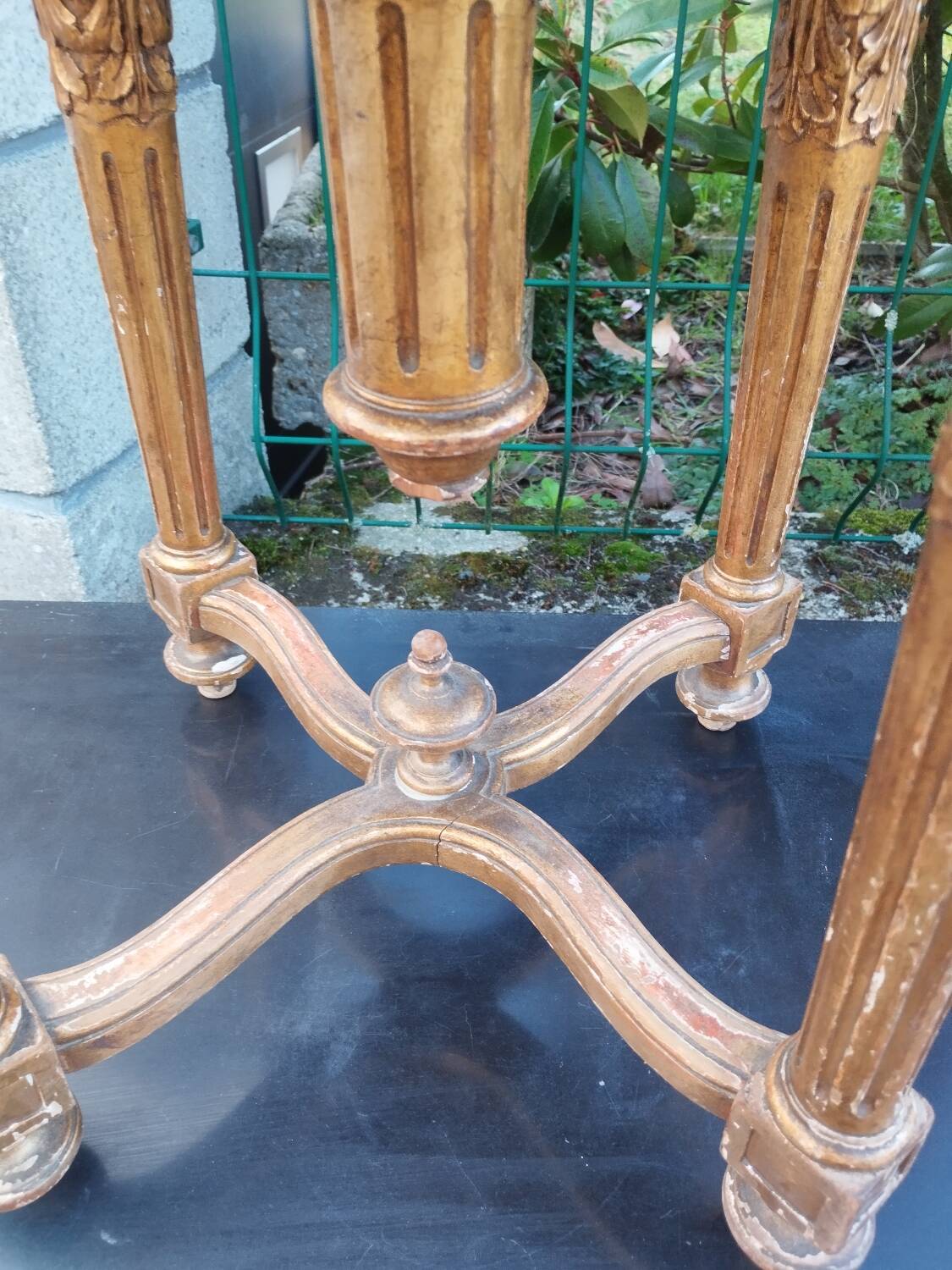 Antique piano stool in gilded wood, Louis XVI style.