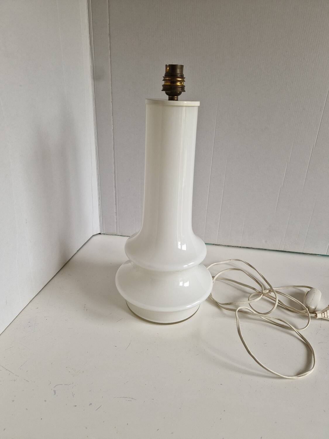 70s Design Lamp in White Opaline