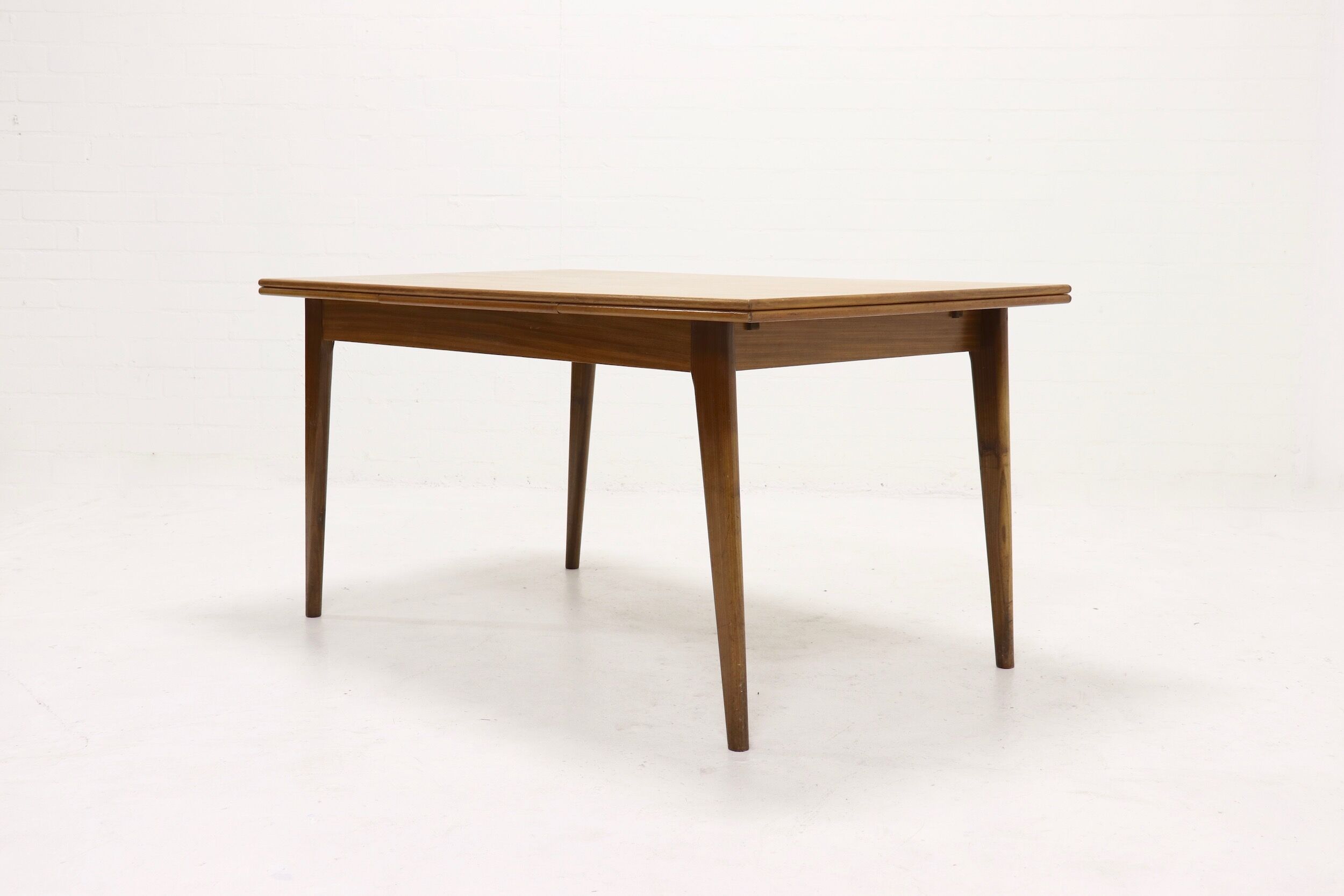 Table à manger design danois en teck extensible des années 1960