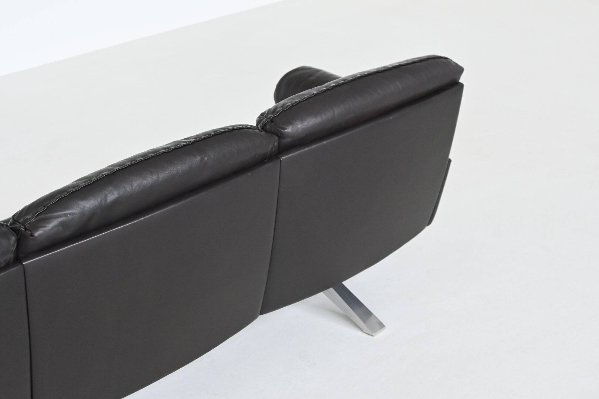 De Sede model DS-31 three-seat sofa black leather Switzerland 1970