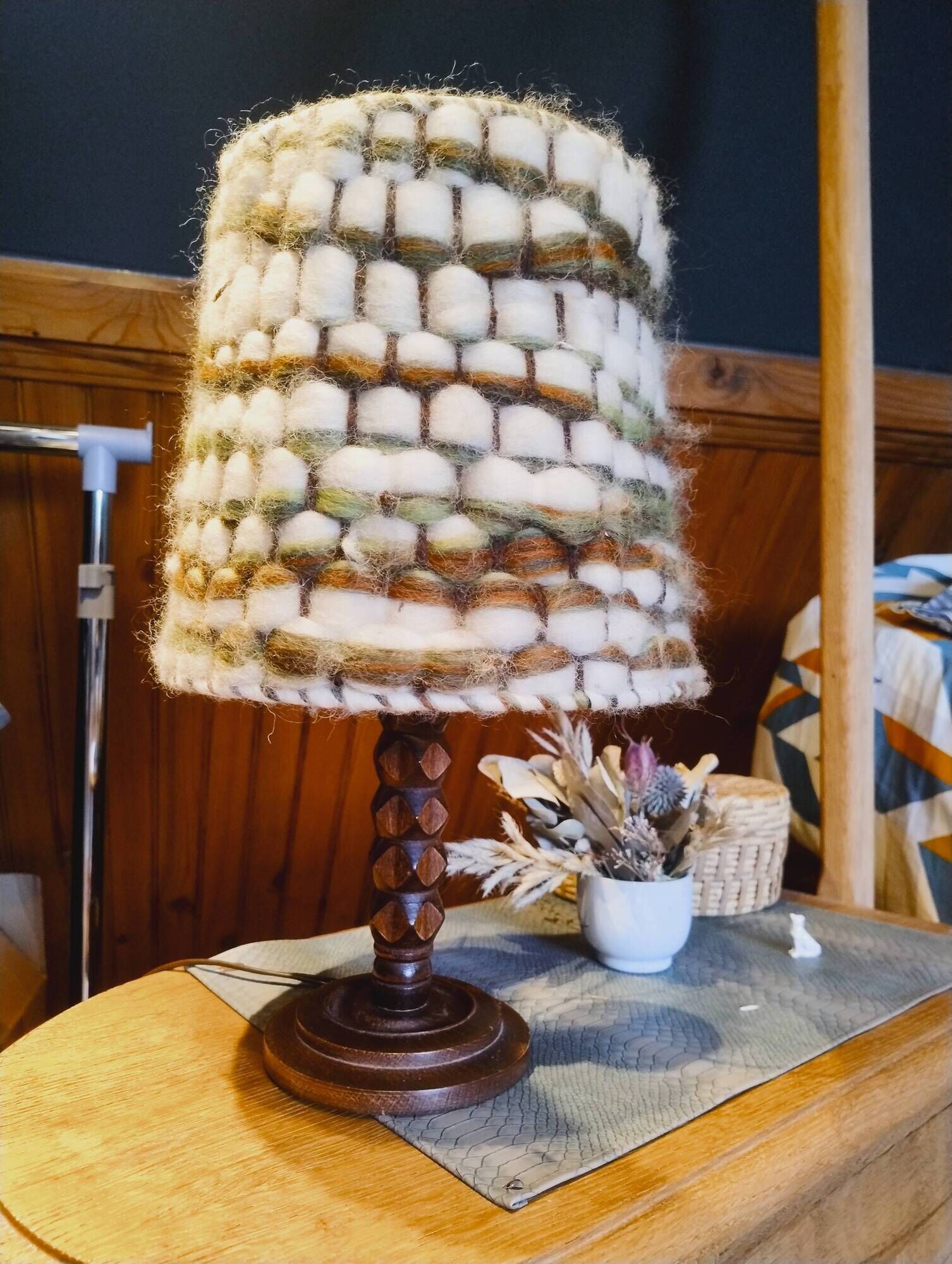 Wood and wool lamp