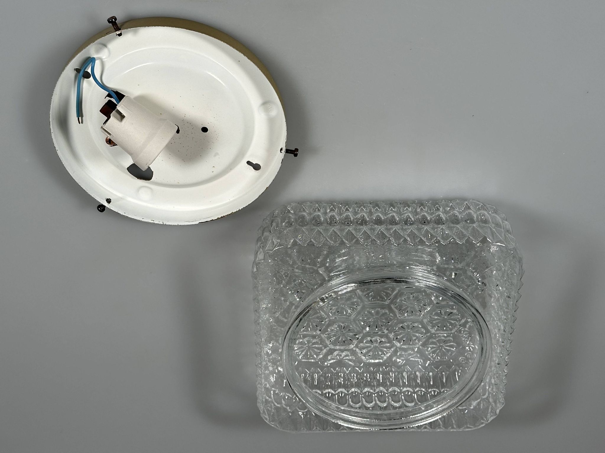 1960s 1970s Ceiling Lamp Flush Mount in Glass & Metal Space Age Design