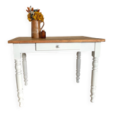 Farmhouse table