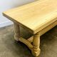 Grande table de salle à manger vintage française en chêne poncé, années 1960. France