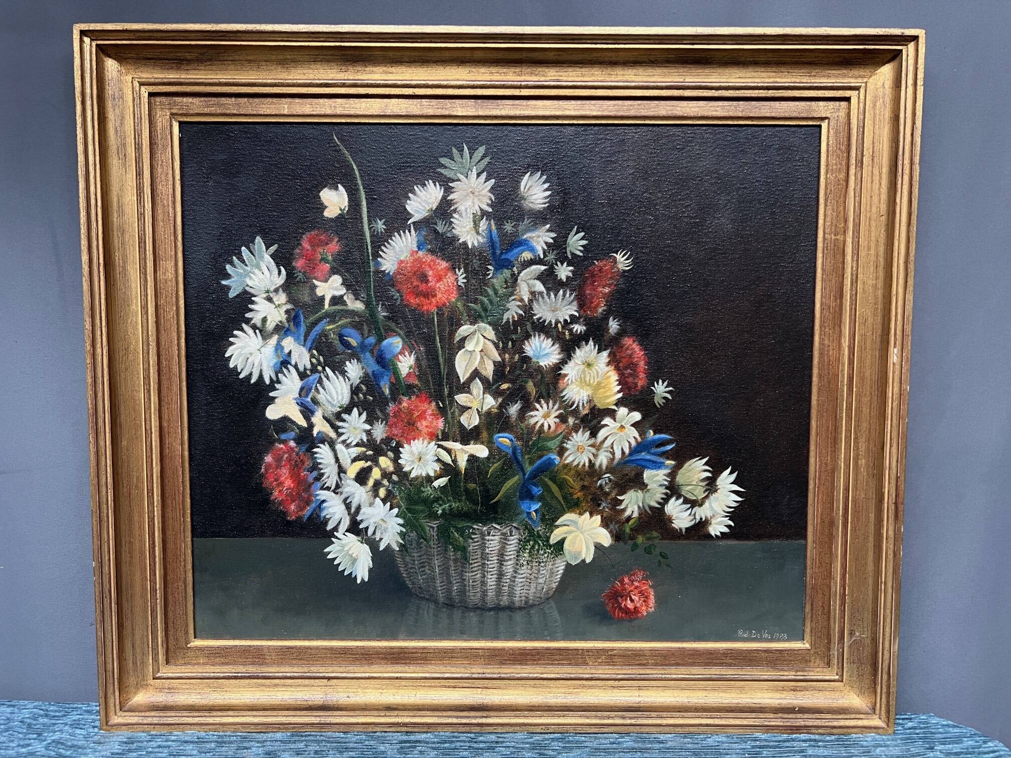Rudi de Vos. Still life with flowers.