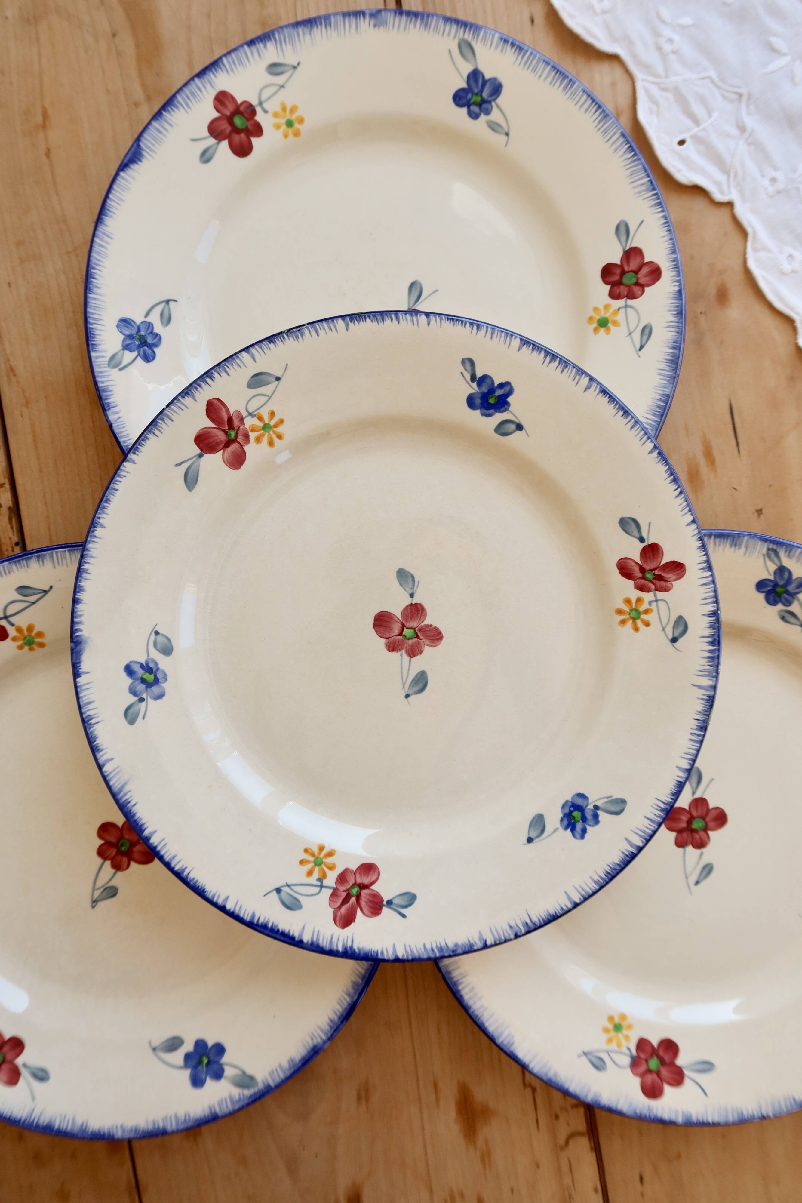 4 vintage flat plates Digoin Sarreguemines model Mary-Lou