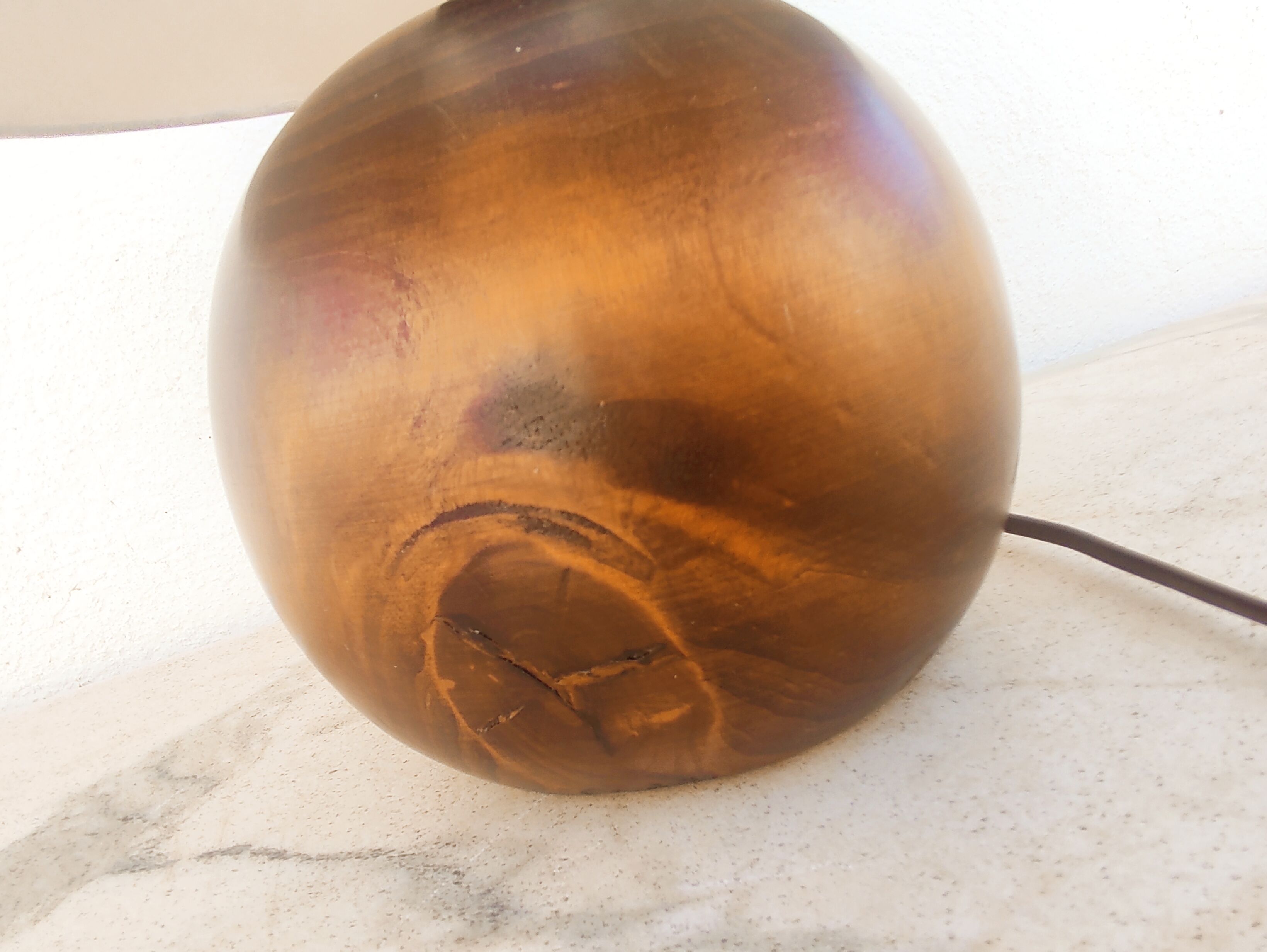 Wooden ball lamp