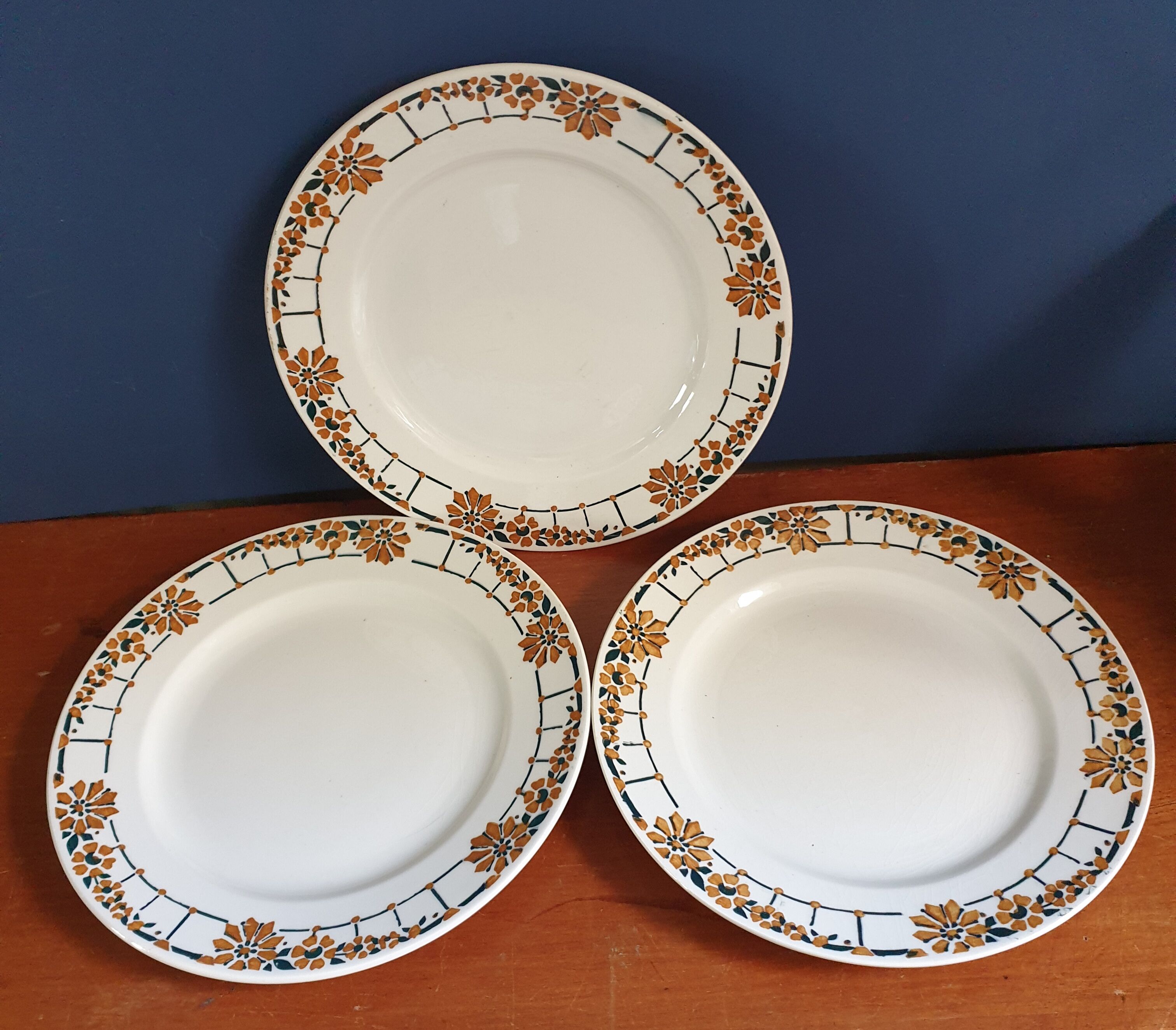 Trio d assiettes Saint Amand