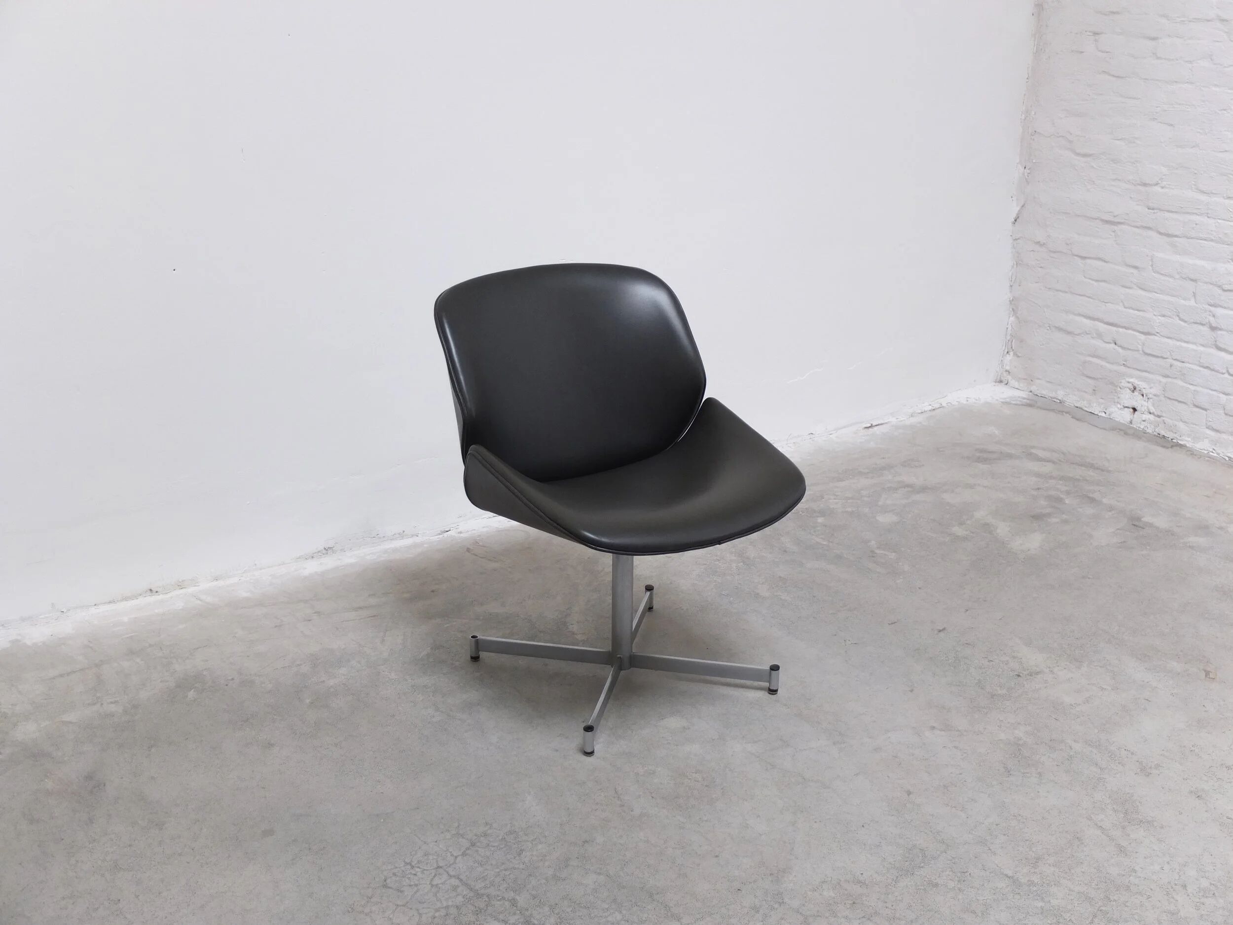 Mid-century 'Exquis' side chair by Geoffrey Harcourt for Artifort, 1967