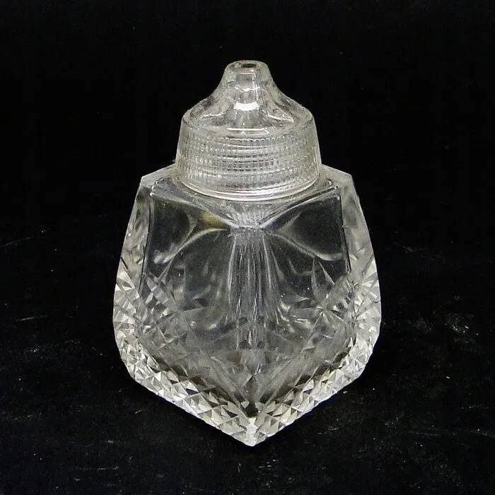 D5H Salt Shaker in Art Deco Style