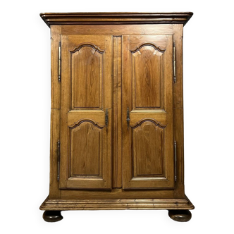 Pretty Jurassic Valet cabinet Louis XVIII period in solid wood